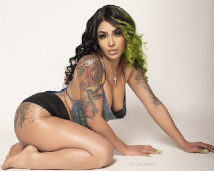 olivia-inked-cover-girl