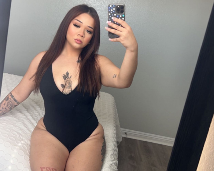 Alexis velasco | Inked Cover Girl